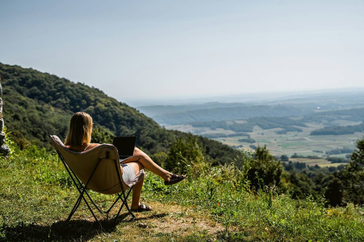 How to Cultivate a Slow Travel Mindset as a Digital Nomad (Without Burning Out)