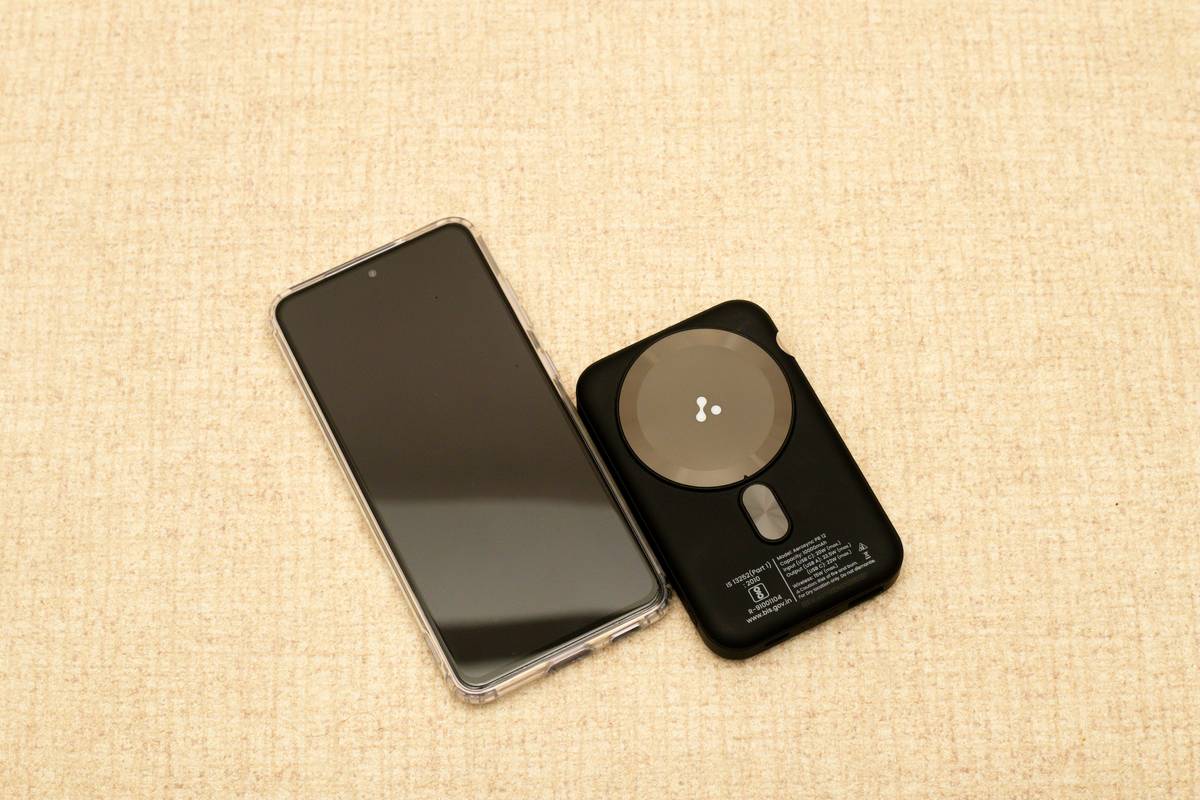 Why Your Digital Nomad Life Needs a Portable Wi-Fi Device (And Which One Won’t Leave You Stranded)